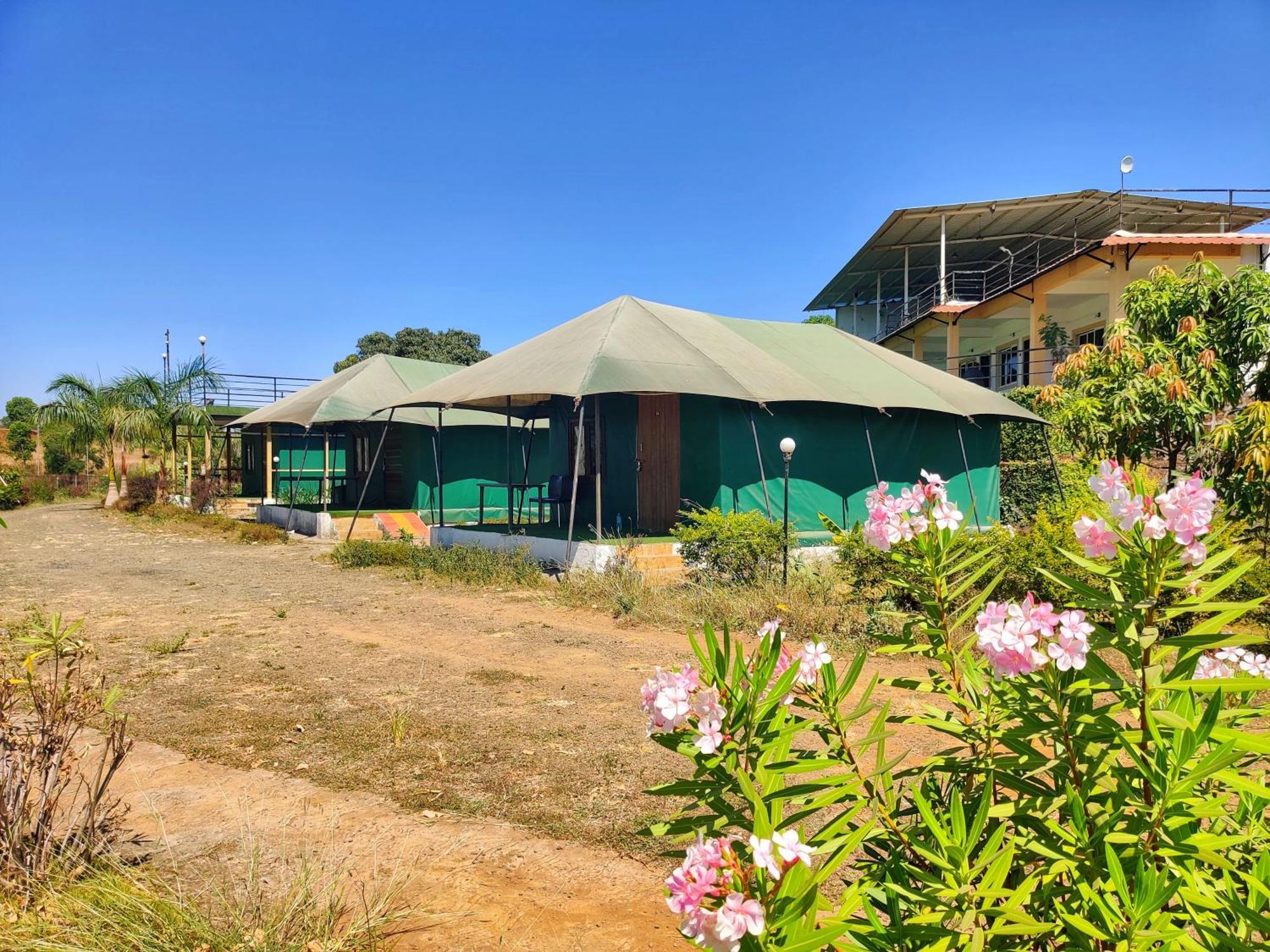 Amigos Lake Resort-Igatpuri, Maharashtra מראה חיצוני תמונה